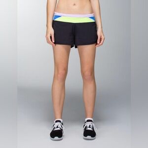 Lululemon Run: Speed Short *4-way Stretch in Black / Quilt Spring 14-23